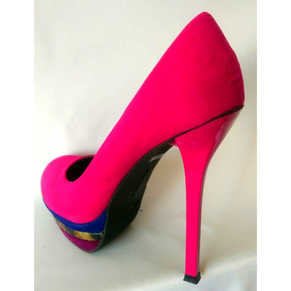 Dollhouse pink platform pumps Size 8.5